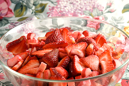 Strawberry Rhubarb Crisp | Sauce and Sensibility